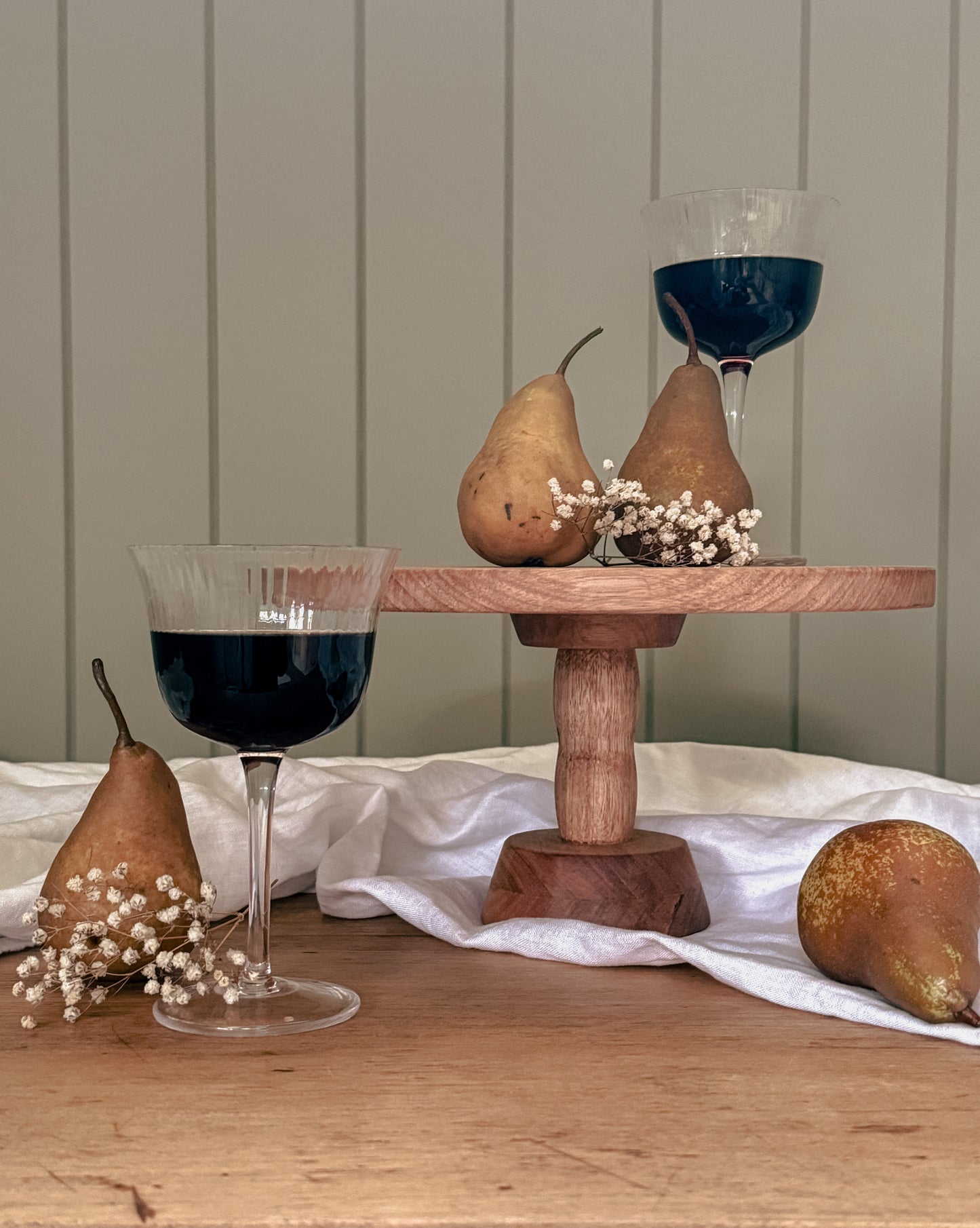 The Classic Cake Stand