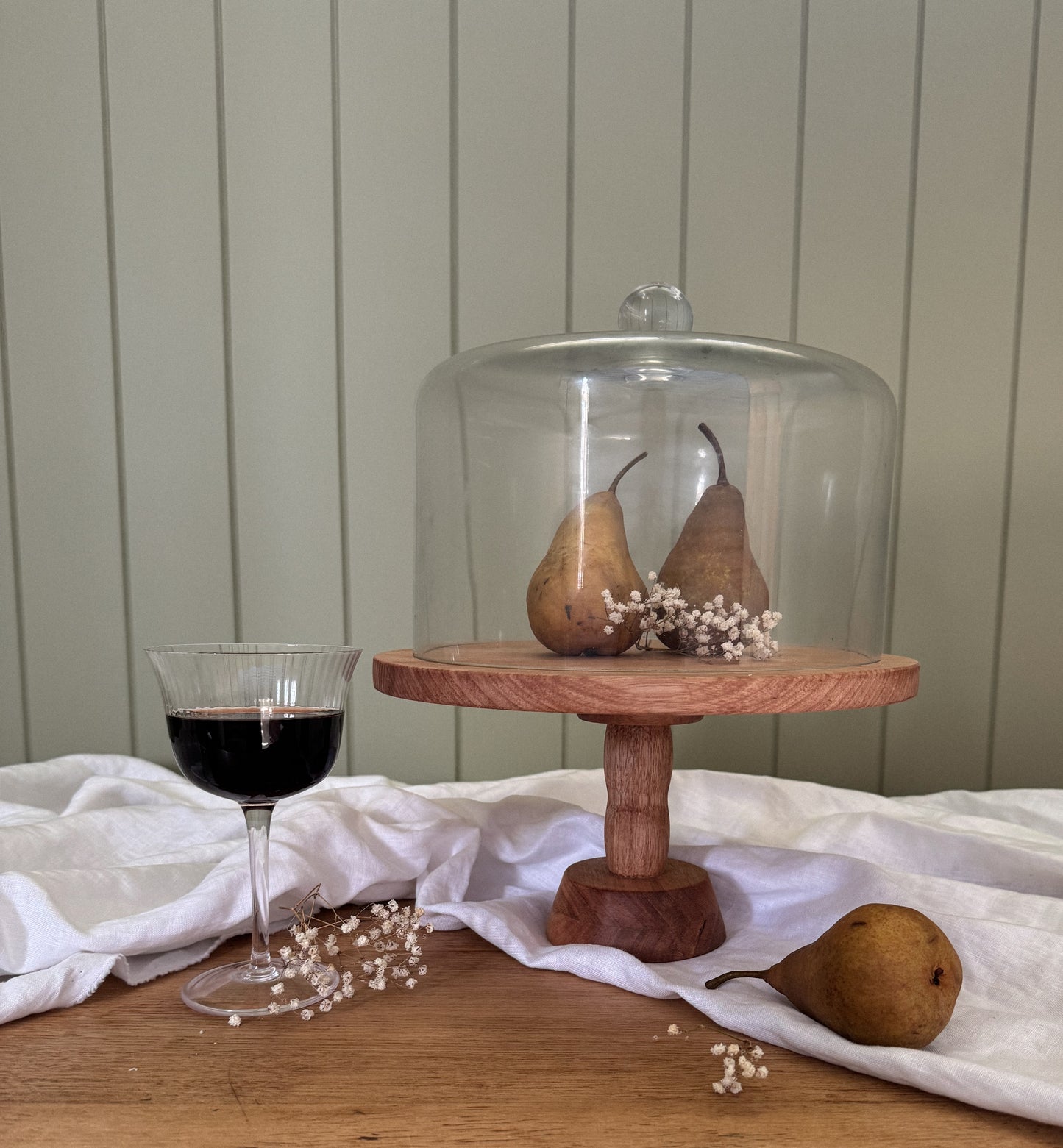 The Classic Cake Stand