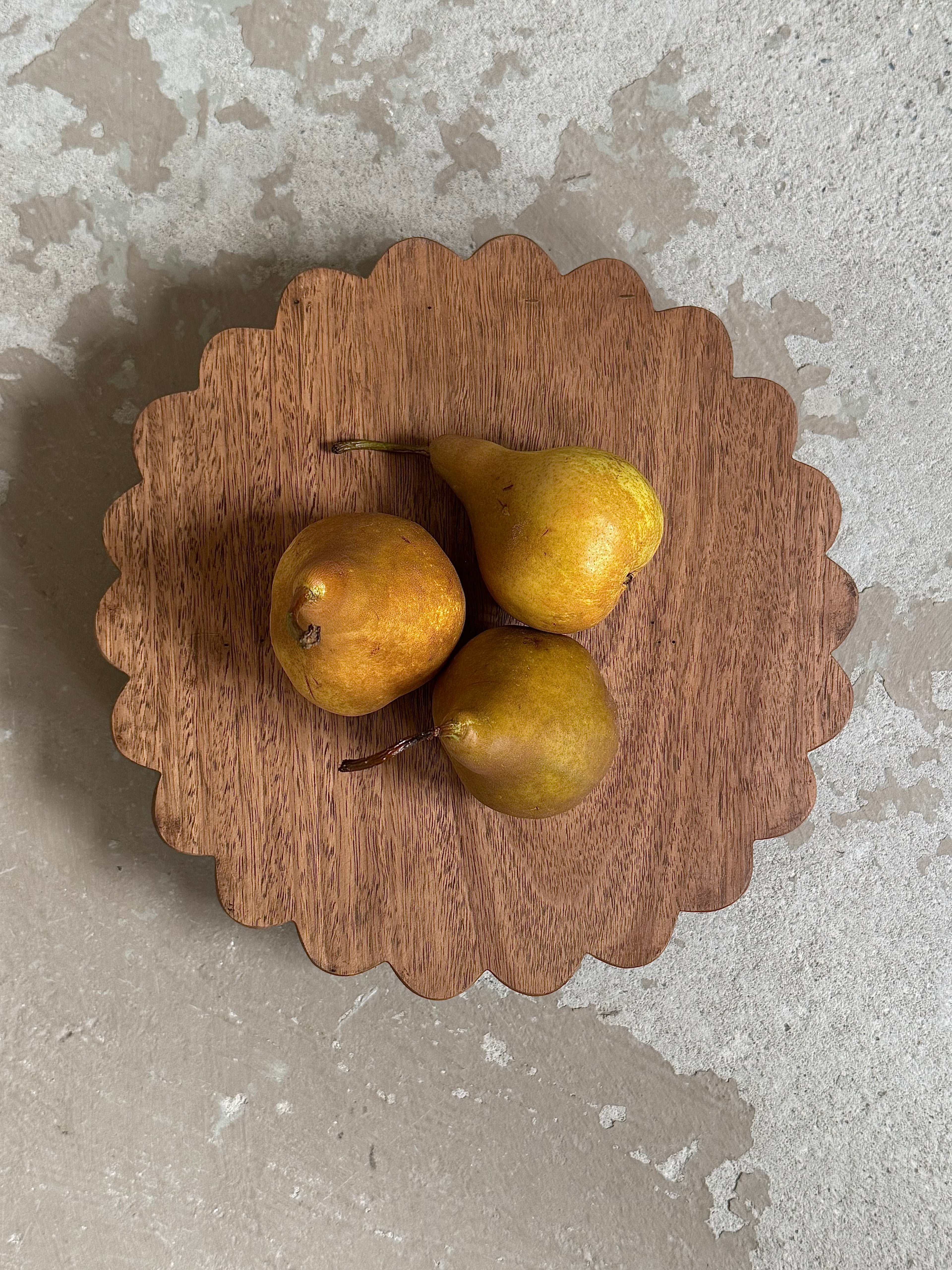 Scallop Cake Stand